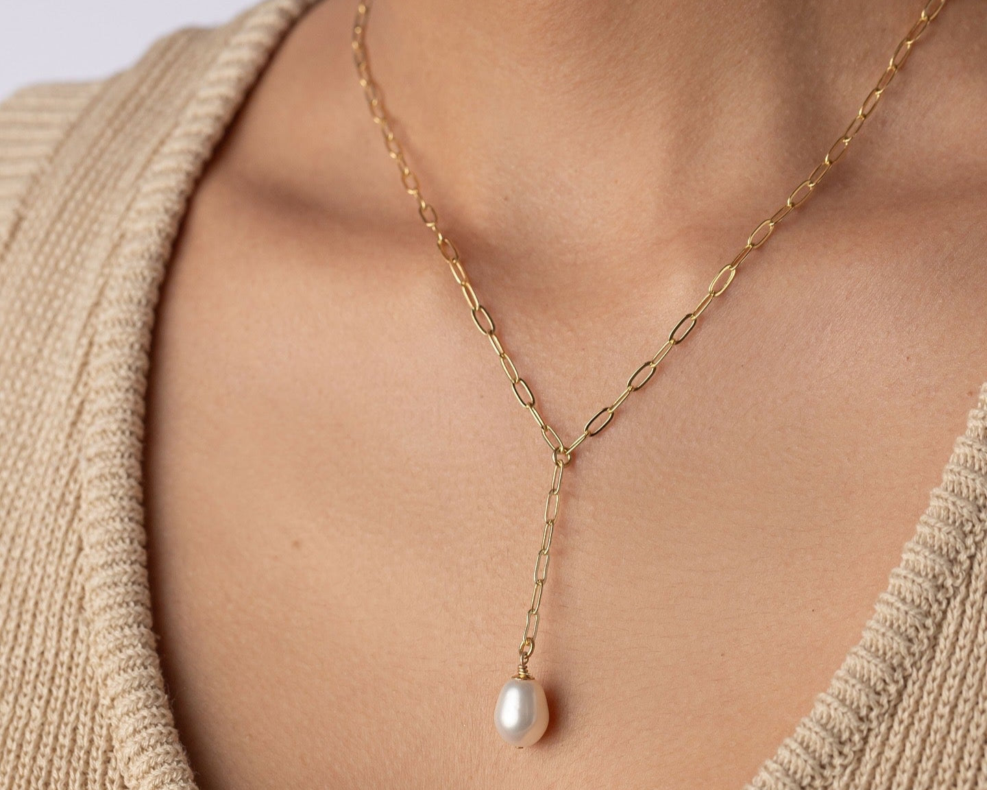 Lainey Lariat Necklace